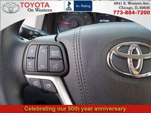 Toyota Sienna 2017 photo 14